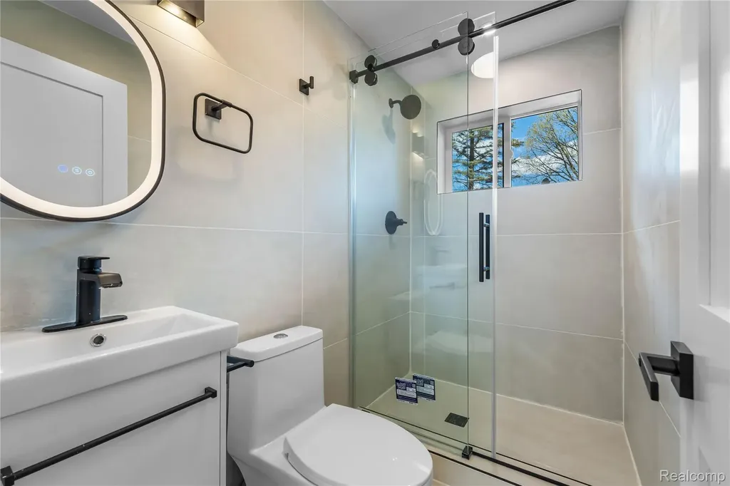 6742 Canterbury Court Shelby Charter Township MI 48316