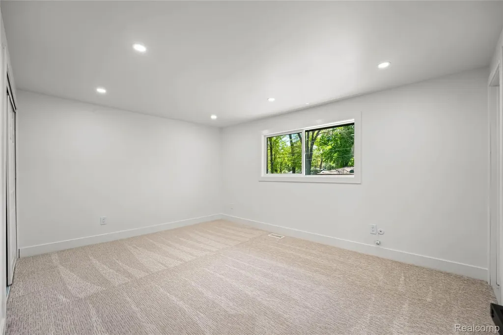 6742 Canterbury Court Shelby Charter Township MI 48316
