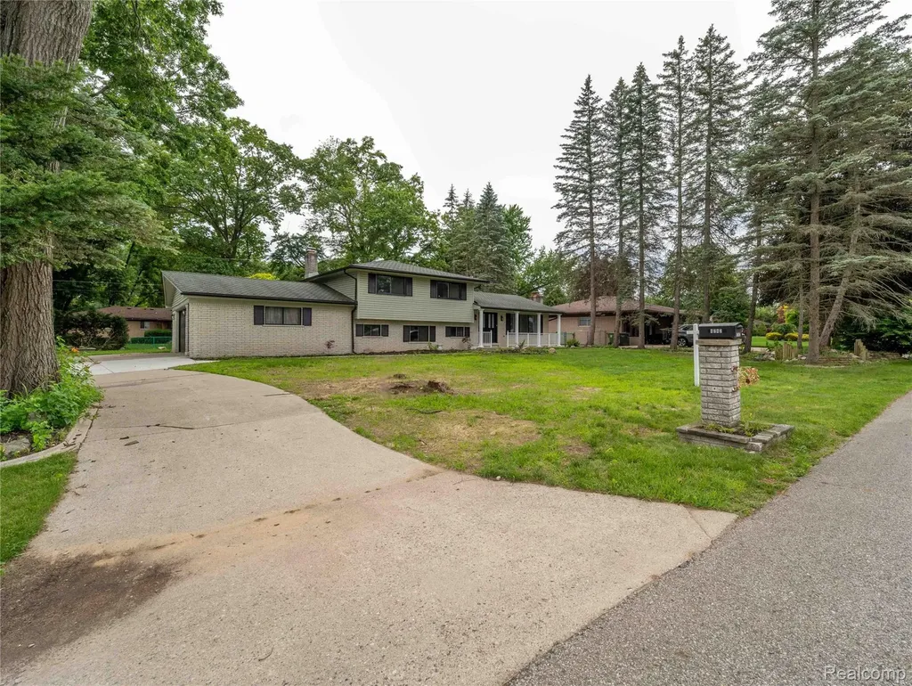 6742 Canterbury Court Shelby Charter Township MI 48316
