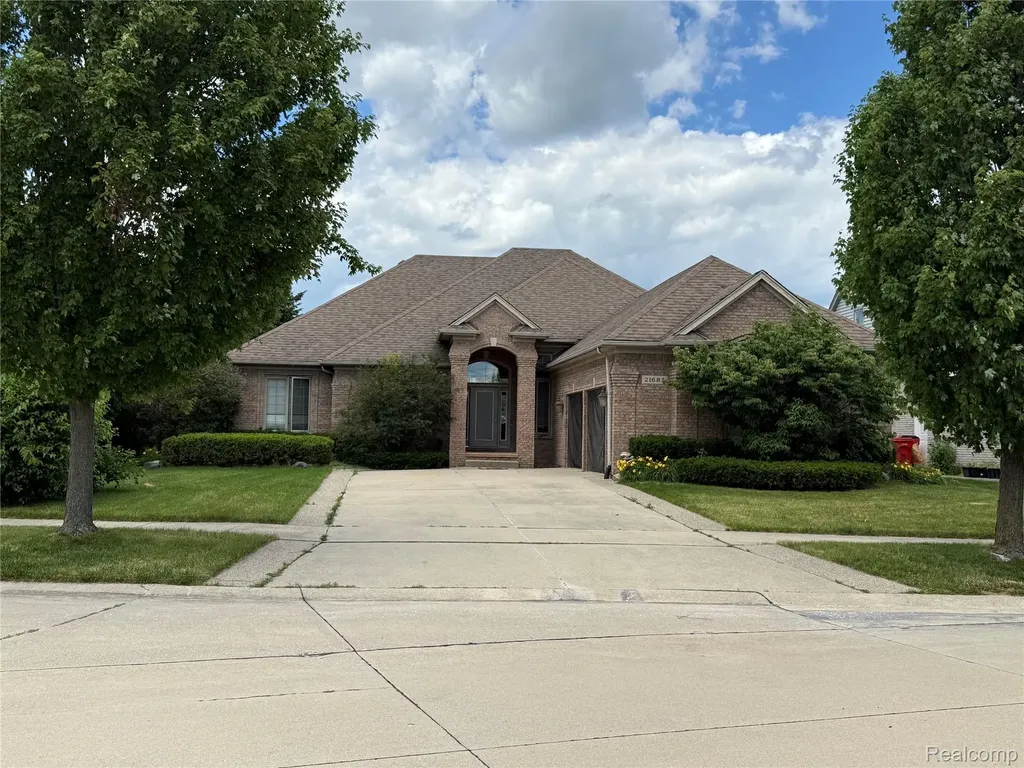 21683 Trevor Court Macomb Township MI 48044