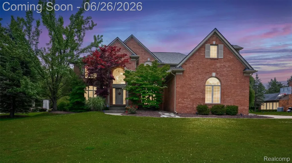2619 Lambeth Park Rochester Hills City MI 48306