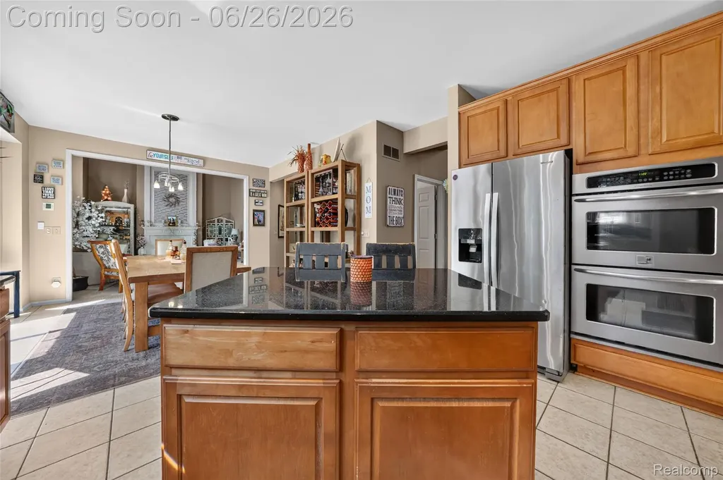 2619 Lambeth Park Rochester Hills City MI 48306