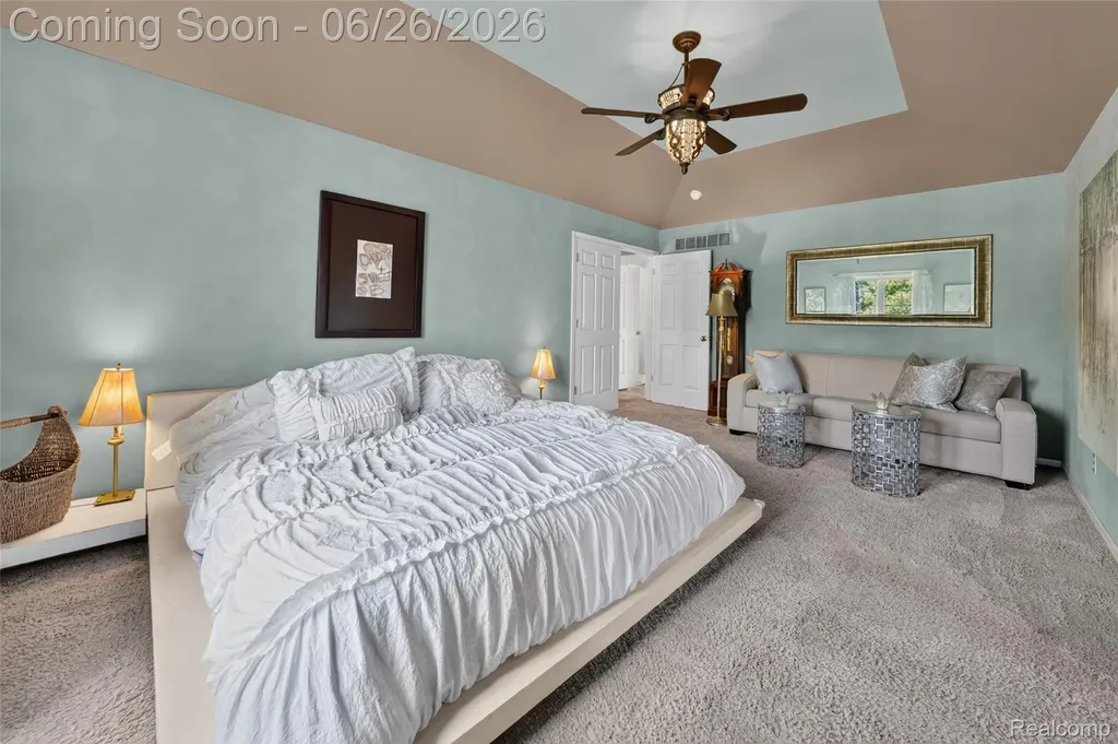 2619 Lambeth Park Rochester Hills City MI 48306