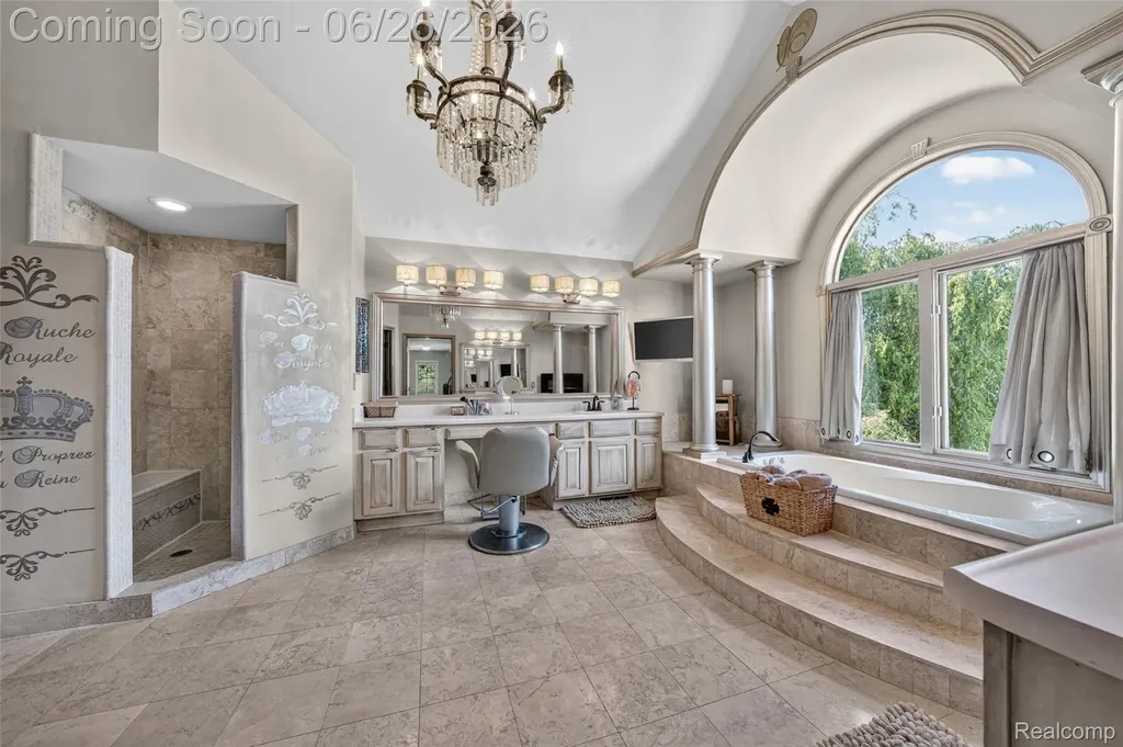 2619 Lambeth Park Rochester Hills City MI 48306