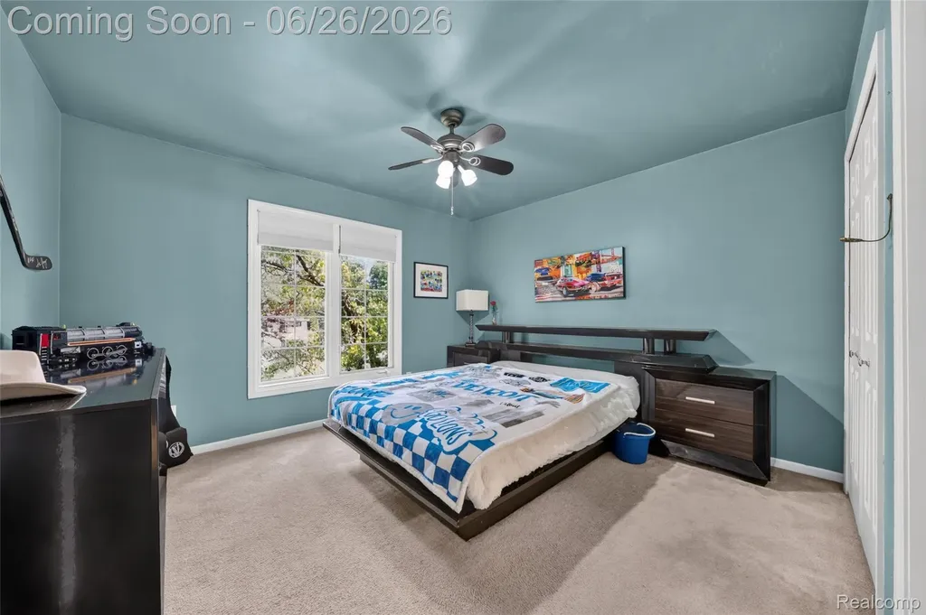 2619 Lambeth Park Rochester Hills City MI 48306
