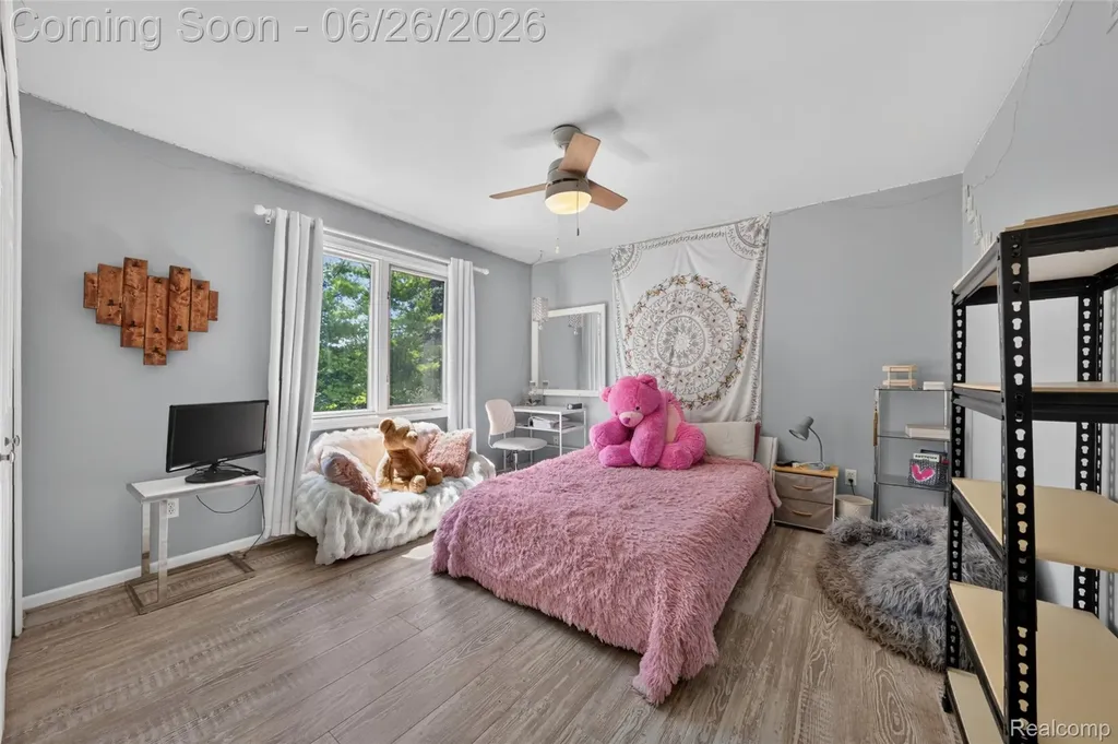 2619 Lambeth Park Rochester Hills City MI 48306