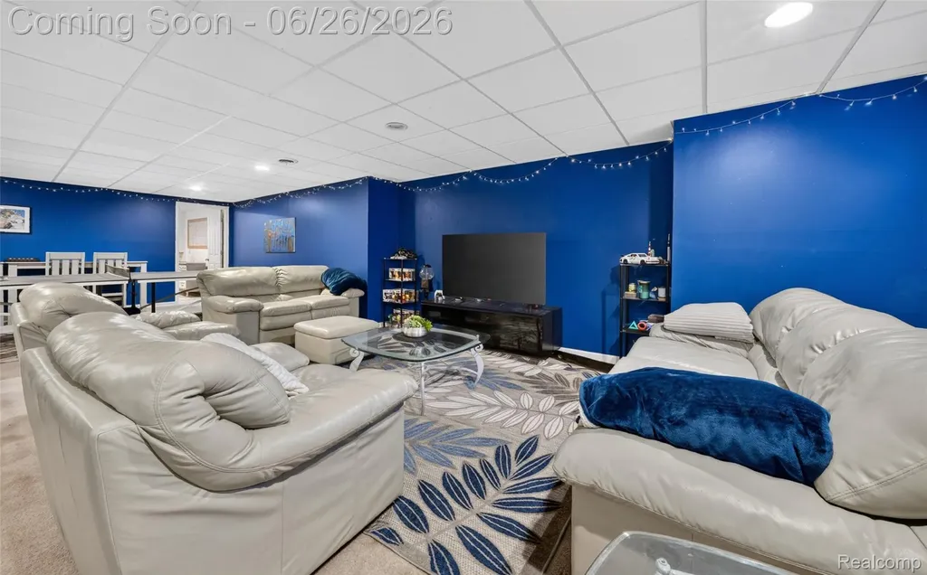 2619 Lambeth Park Rochester Hills City MI 48306