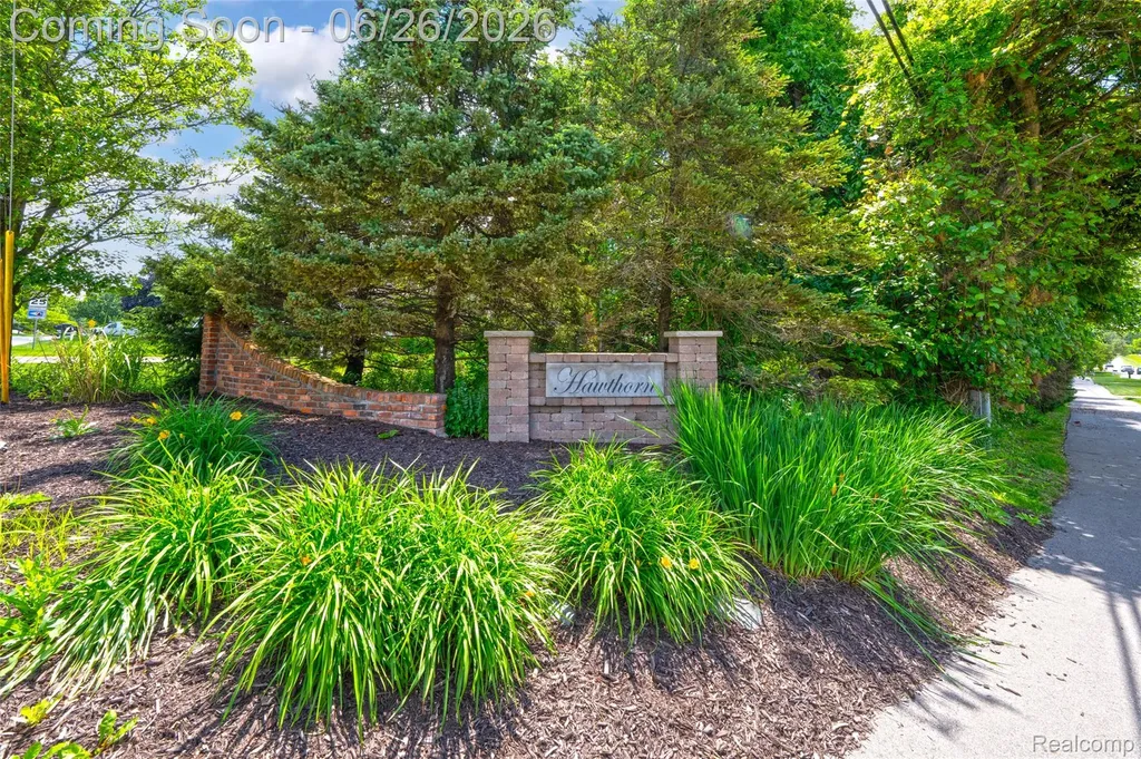 2619 Lambeth Park Rochester Hills City MI 48306