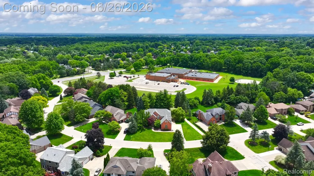 2619 Lambeth Park Rochester Hills City MI 48306