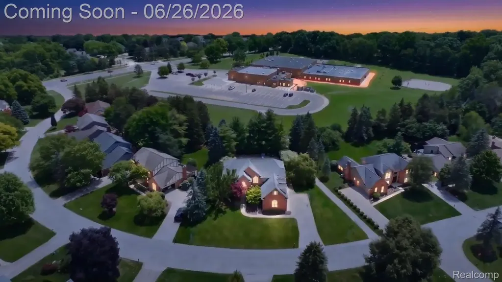 2619 Lambeth Park Rochester Hills City MI 48306