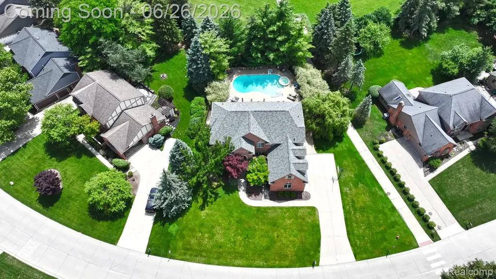 2619 Lambeth Park Rochester Hills City MI 48306