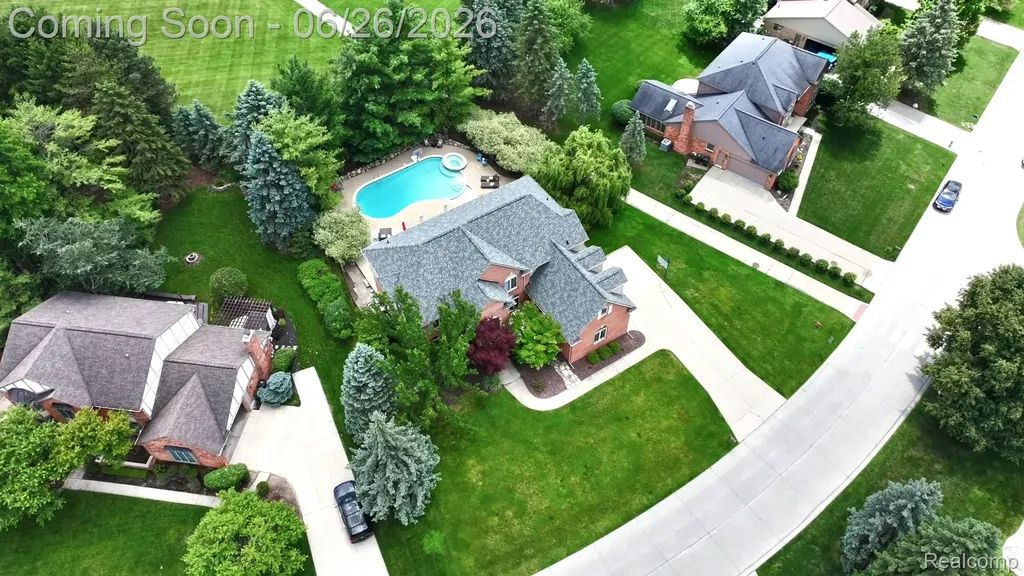 2619 Lambeth Park Rochester Hills City MI 48306