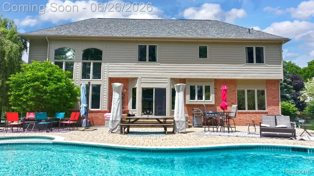 2619 Lambeth Park Rochester Hills City MI 48306