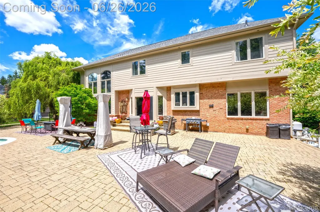 2619 Lambeth Park Rochester Hills City MI 48306