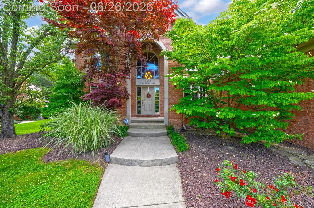 2619 Lambeth Park Rochester Hills City MI 48306