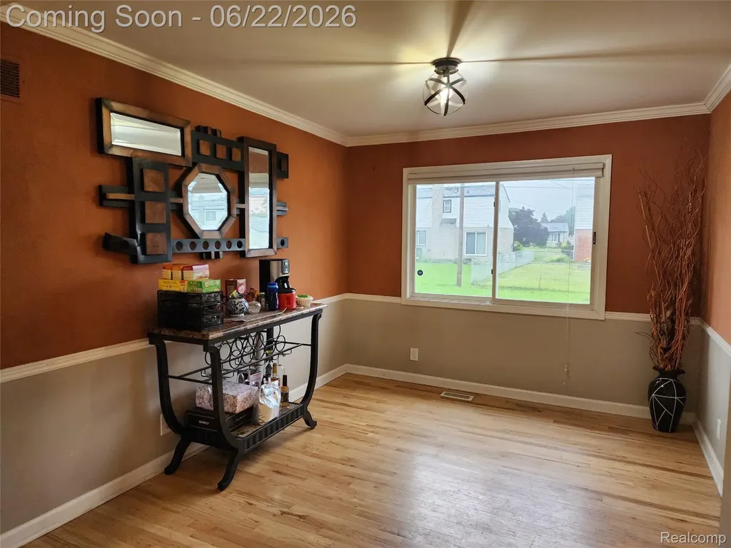 27336 Pierce Street Southfield City MI 48076