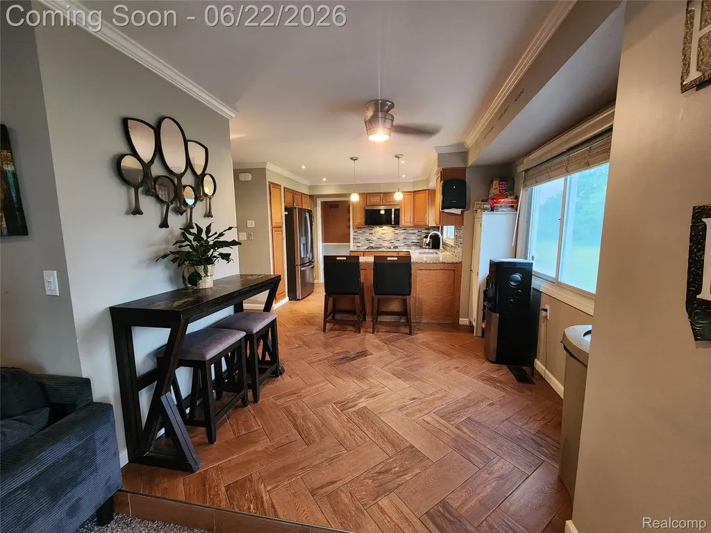 27336 Pierce Street Southfield City MI 48076