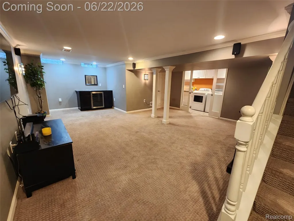 27336 Pierce Street Southfield City MI 48076