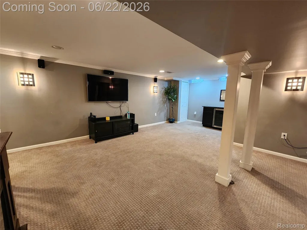 27336 Pierce Street Southfield City MI 48076