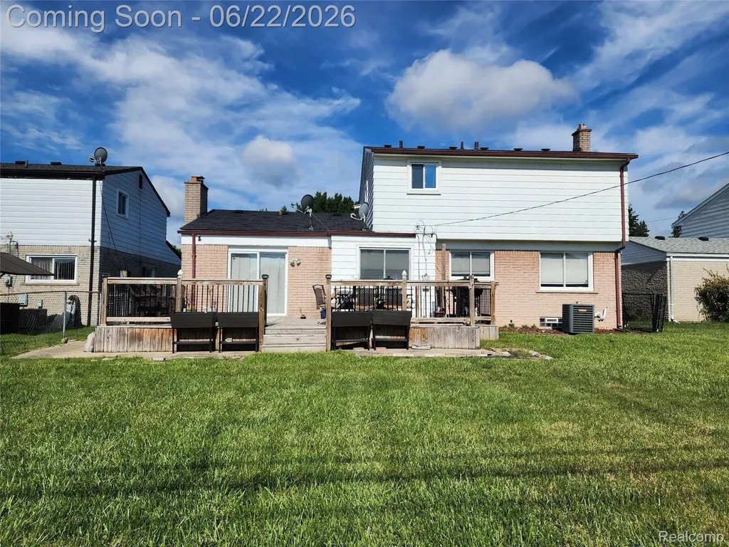 27336 Pierce Street Southfield City MI 48076