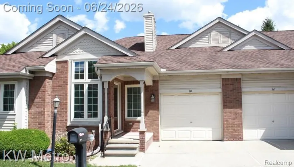 10 Canfield Circle Dearborn City MI 48127