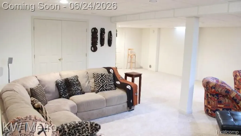 10 Canfield Circle Dearborn City MI 48127