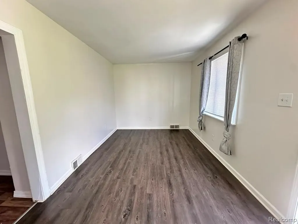 3441 S Edsel Street Detroit City MI 48217