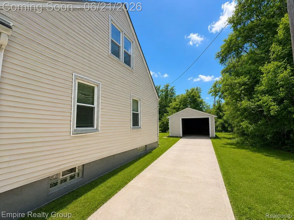 7815 Artesian Street Detroit City MI 48228