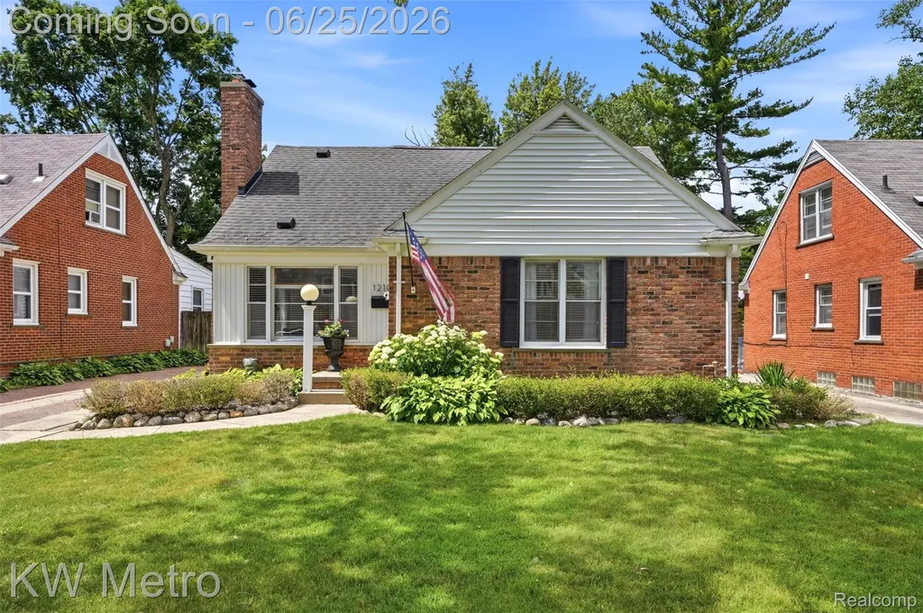 1210 Lyons Avenue Royal Oak City MI 48073