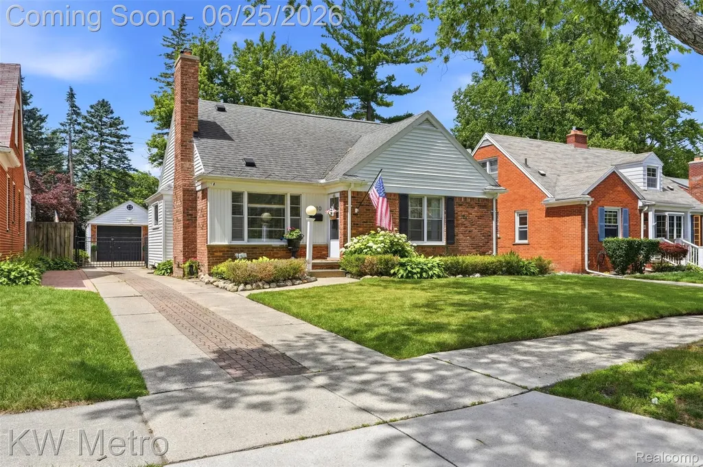 1210 Lyons Avenue Royal Oak City MI 48073