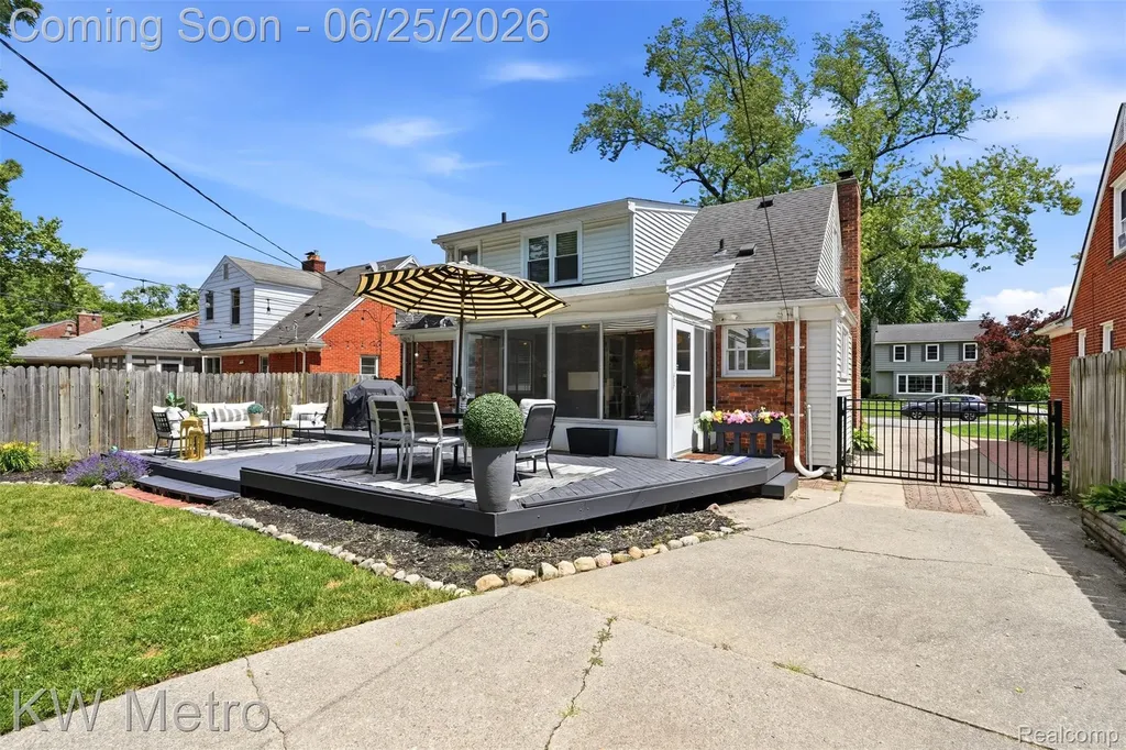 1210 Lyons Avenue Royal Oak City MI 48073