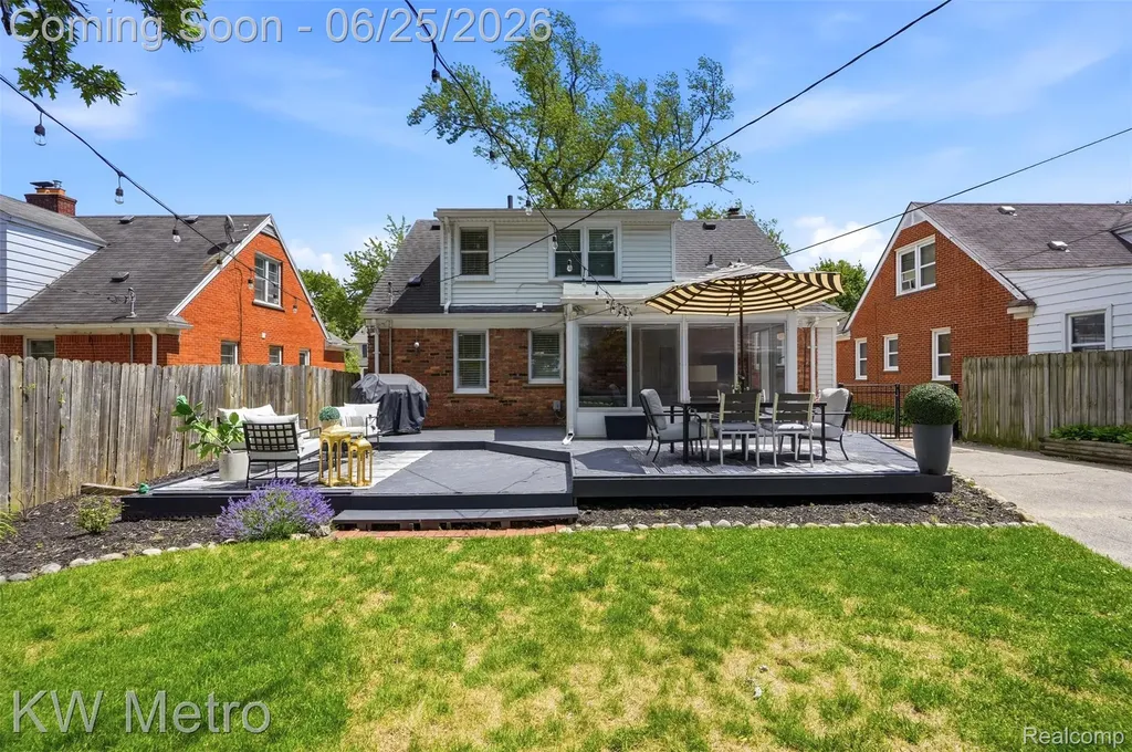 1210 Lyons Avenue Royal Oak City MI 48073