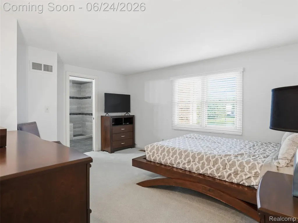 2463 Kimberly Fair Street Rochester Hills City MI 48309