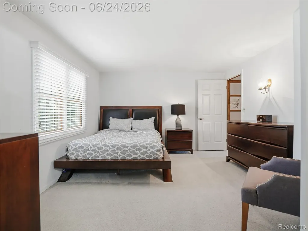 2463 Kimberly Fair Street Rochester Hills City MI 48309
