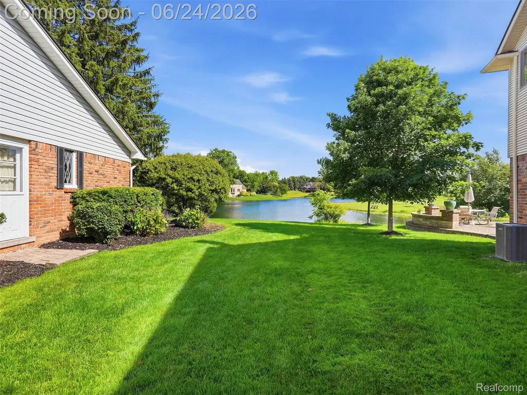 2463 Kimberly Fair Street Rochester Hills City MI 48309