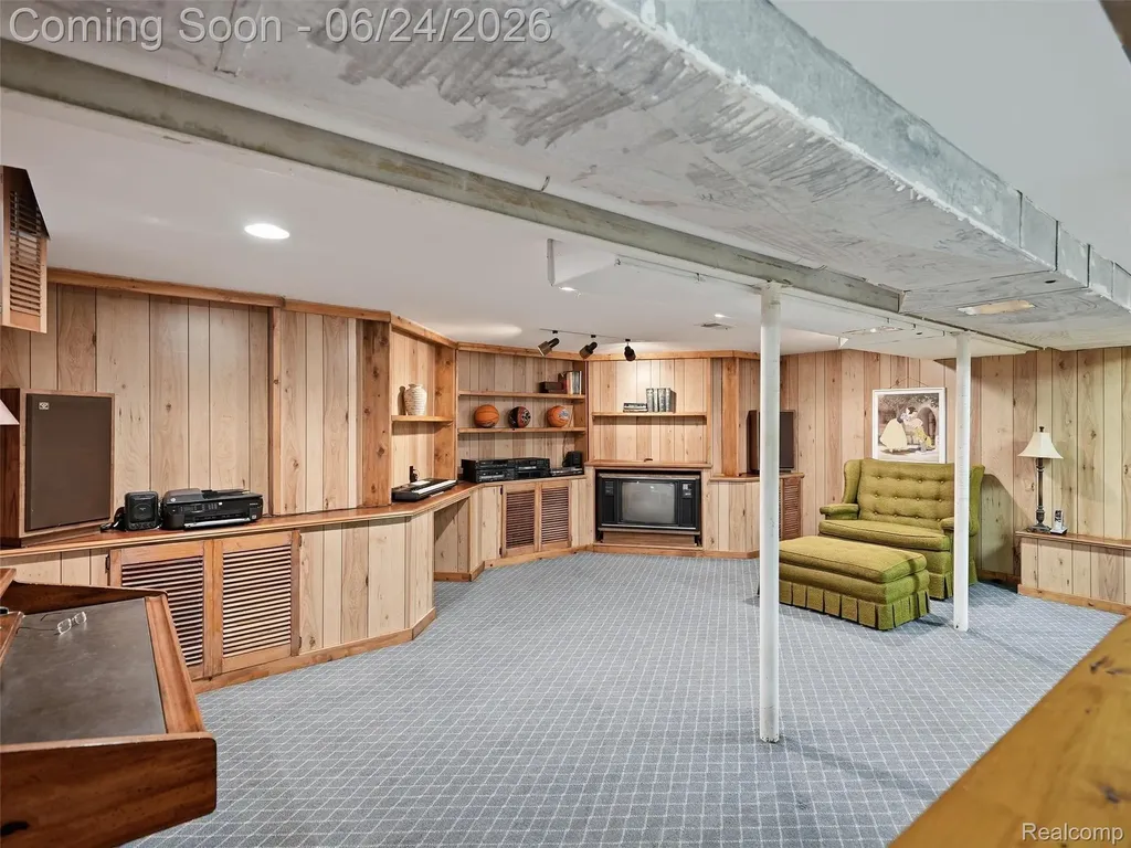 2463 Kimberly Fair Street Rochester Hills City MI 48309