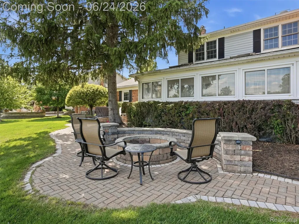 2463 Kimberly Fair Street Rochester Hills City MI 48309