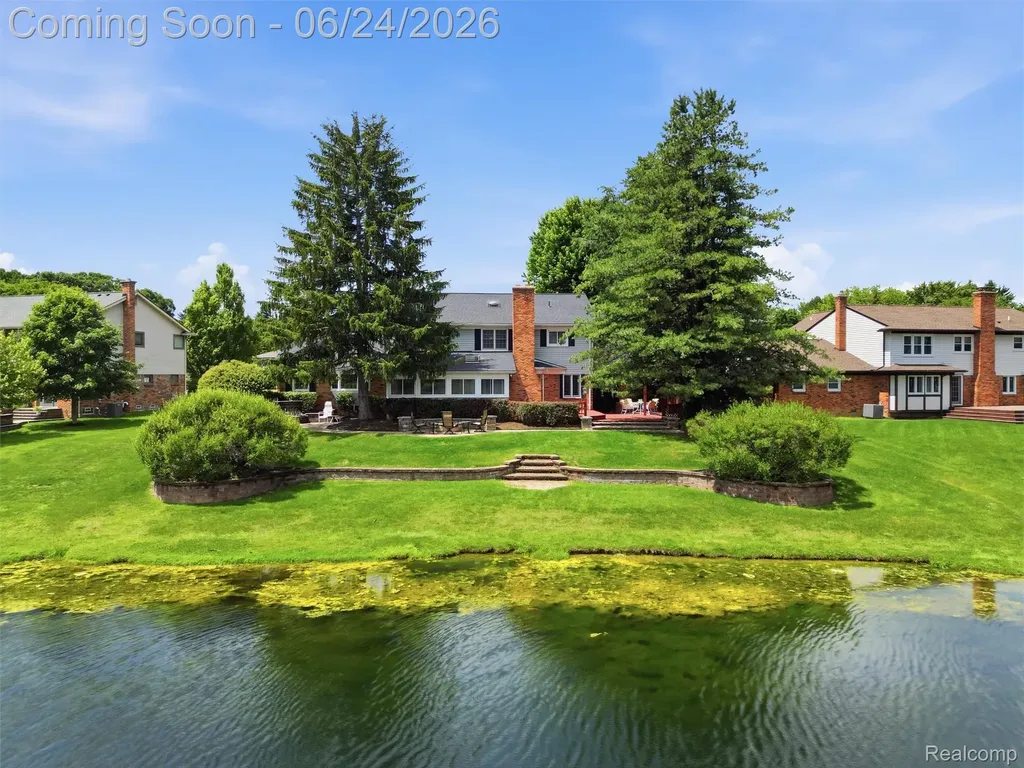 2463 Kimberly Fair Street Rochester Hills City MI 48309