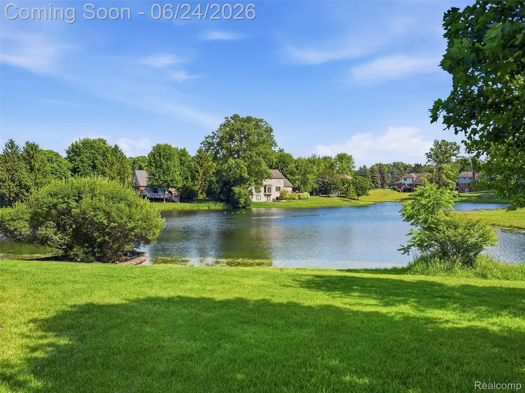 2463 Kimberly Fair Street Rochester Hills City MI 48309