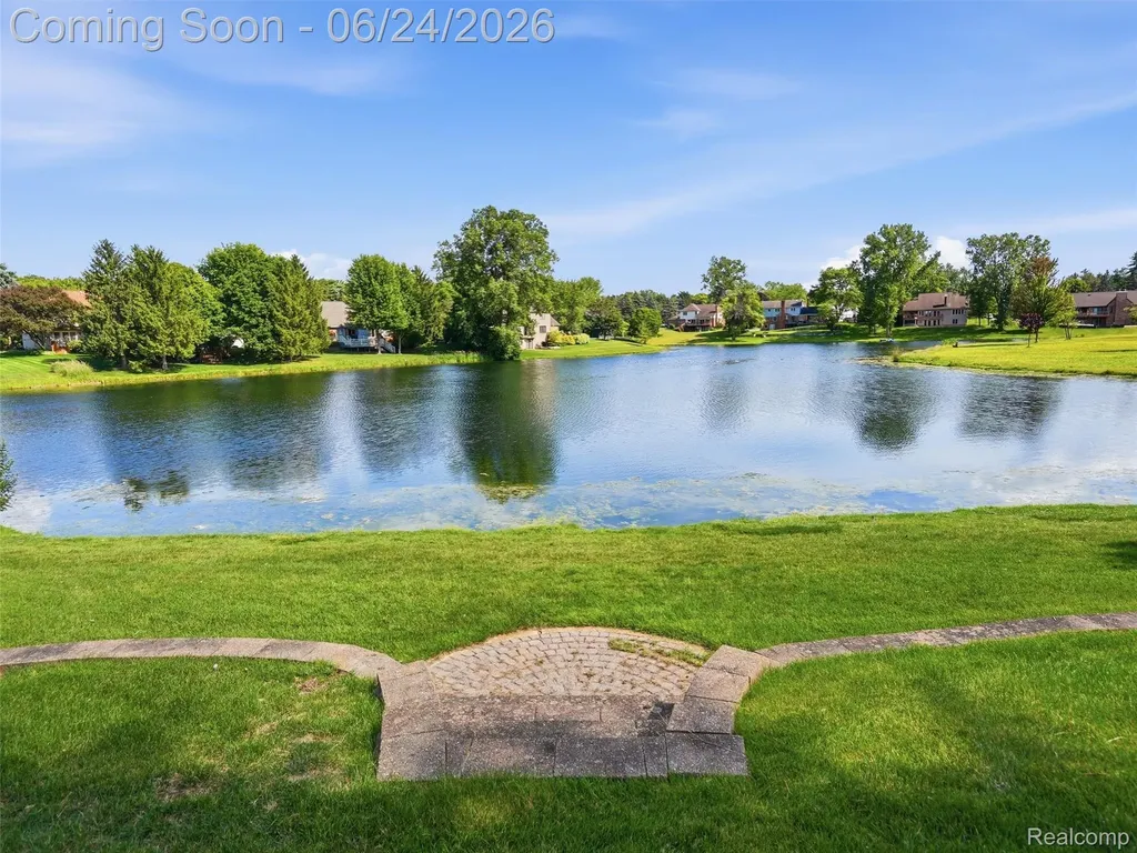 2463 Kimberly Fair Street Rochester Hills City MI 48309
