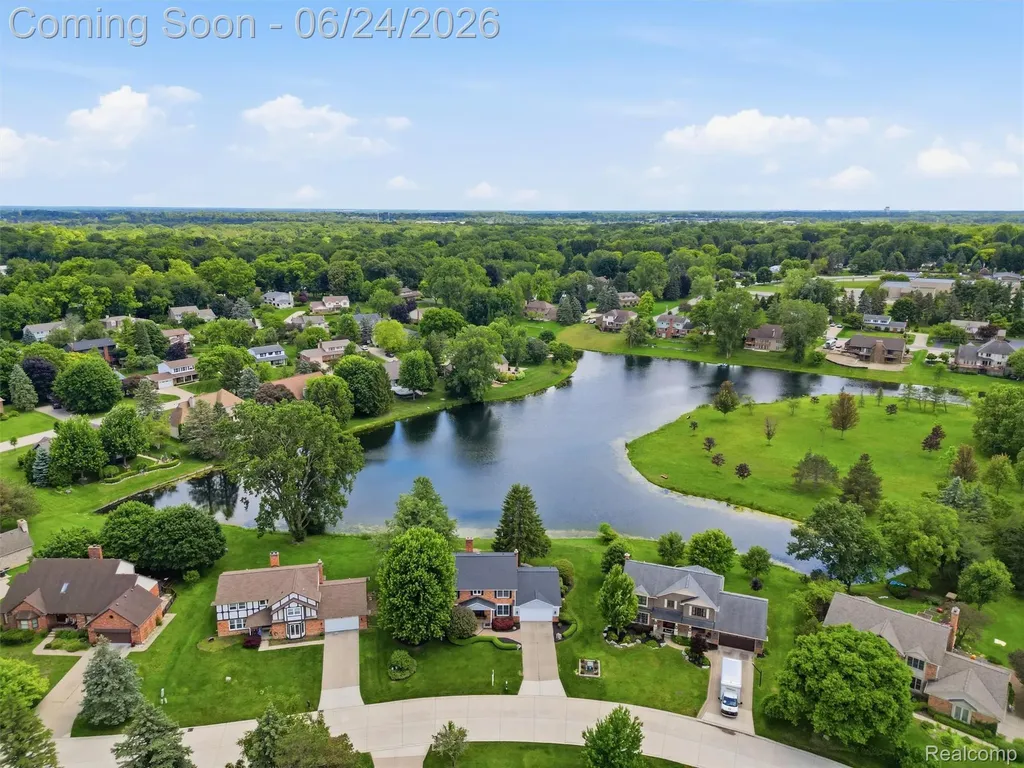 2463 Kimberly Fair Street Rochester Hills City MI 48309