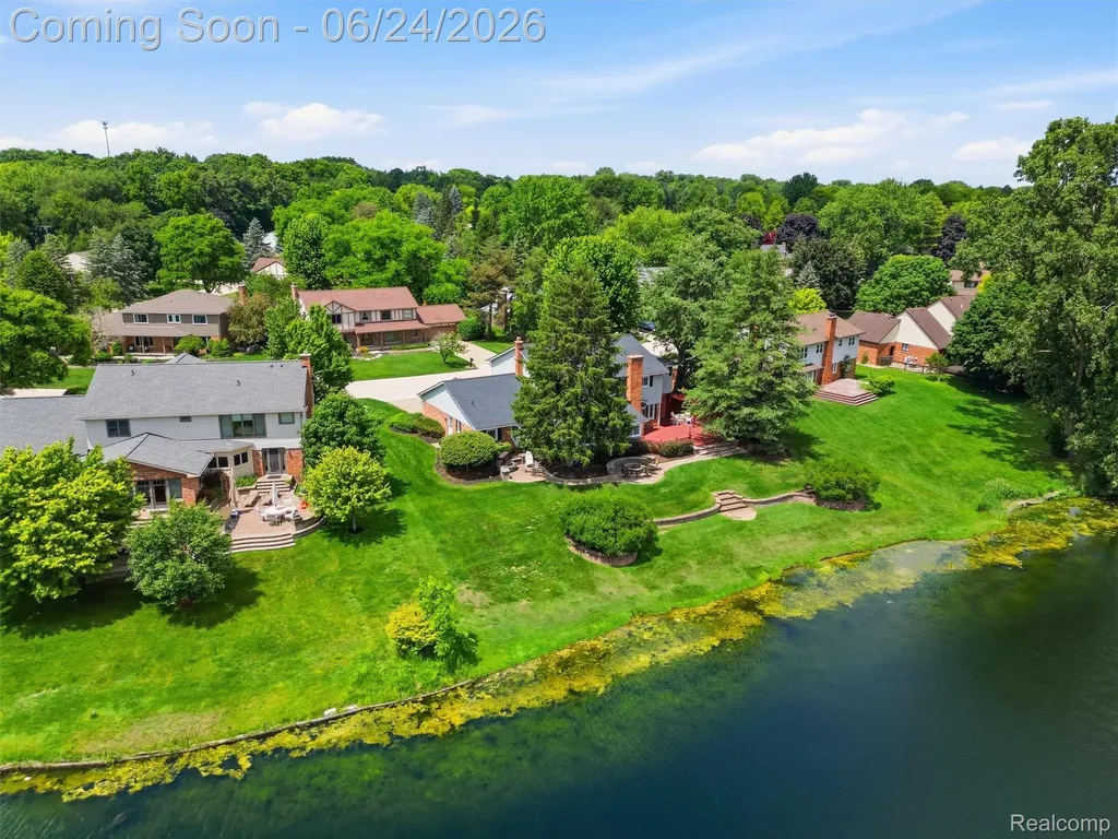 2463 Kimberly Fair Street Rochester Hills City MI 48309