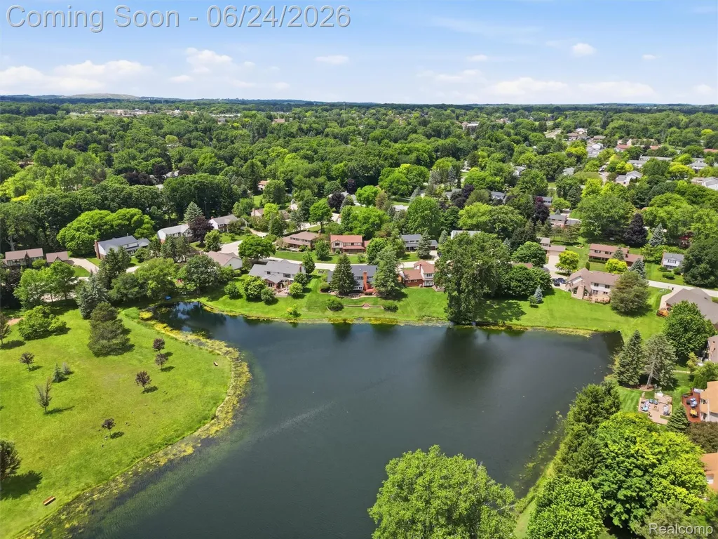2463 Kimberly Fair Street Rochester Hills City MI 48309