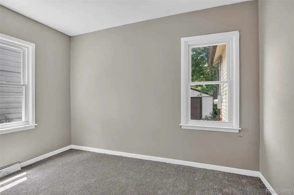 25505 Keeler Redford Charter Township MI 48239