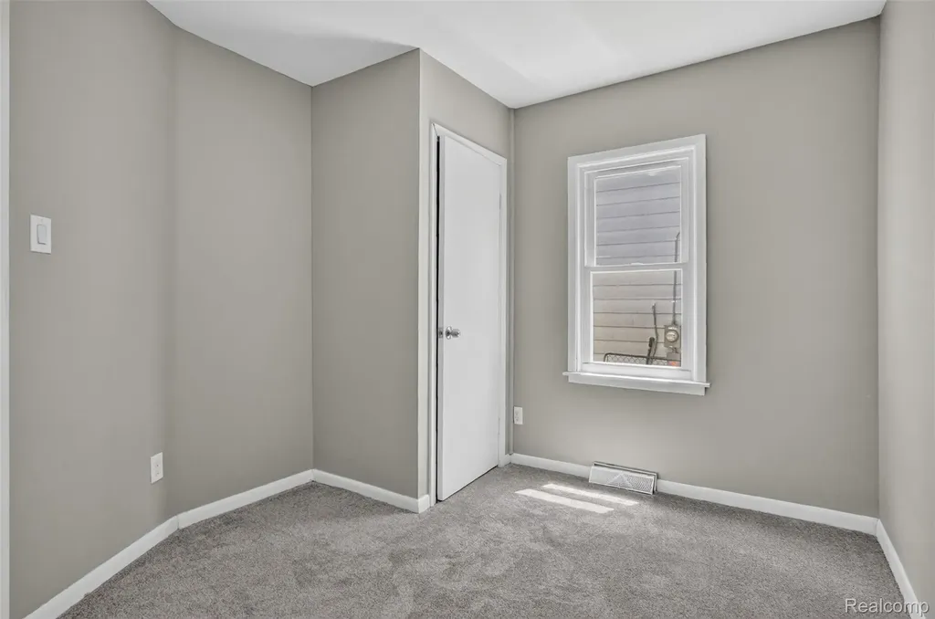 25505 Keeler Redford Charter Township MI 48239