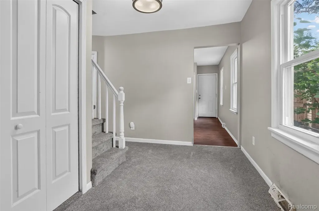 25505 Keeler Redford Charter Township MI 48239