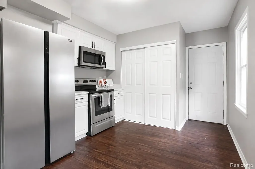 25505 Keeler Redford Charter Township MI 48239