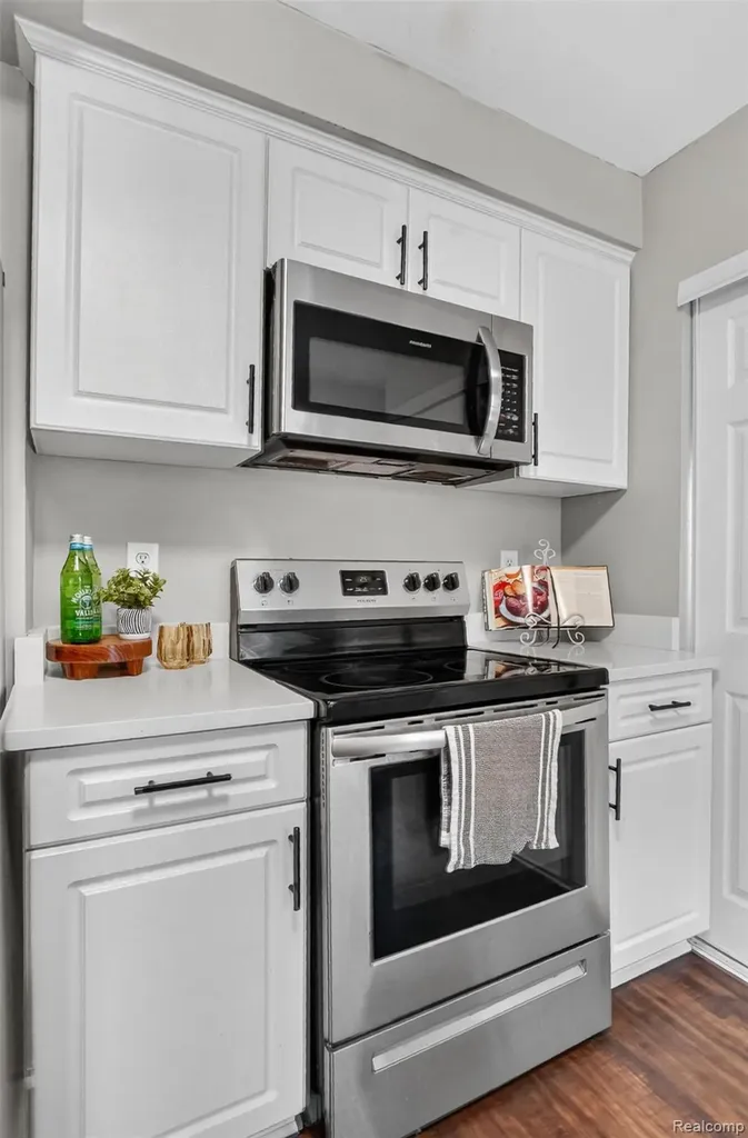 25505 Keeler Redford Charter Township MI 48239