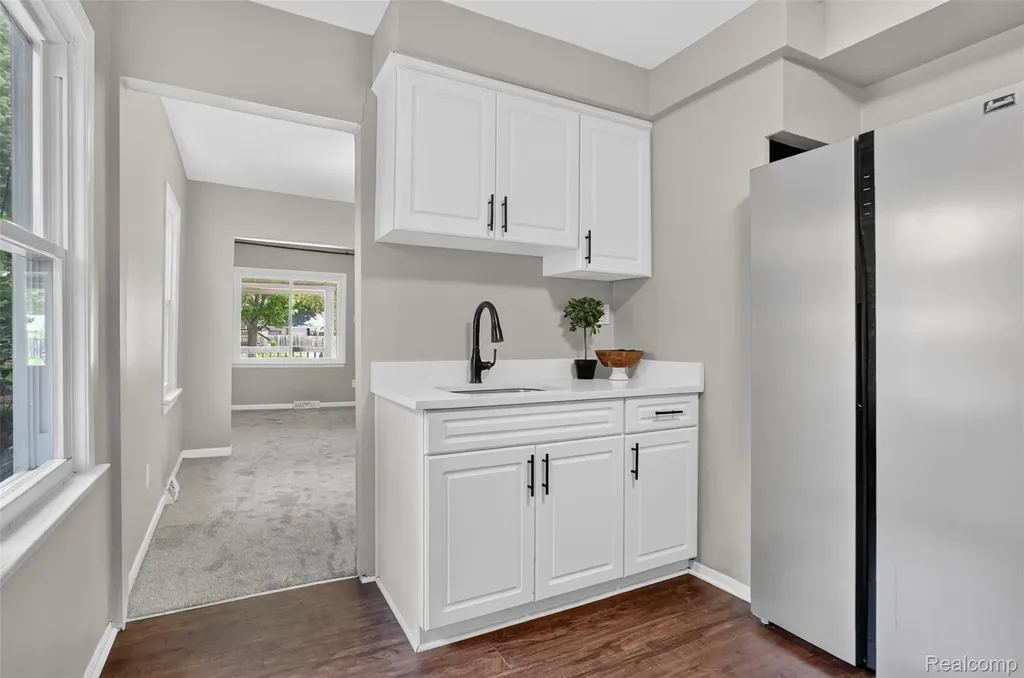 25505 Keeler Redford Charter Township MI 48239