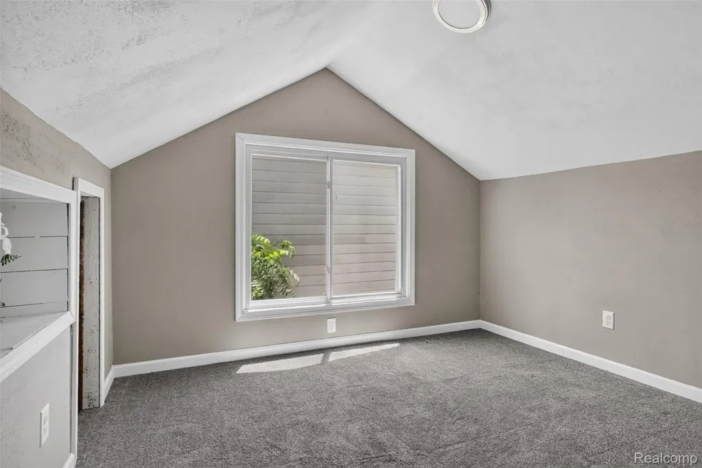 25505 Keeler Redford Charter Township MI 48239